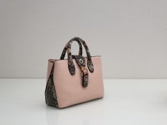 DORIA MODEL Pudra