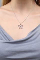 HOPIA MODEL NERGİS FİGÜRLÜ PIRLANTALI GÜMÜŞ KOLYE